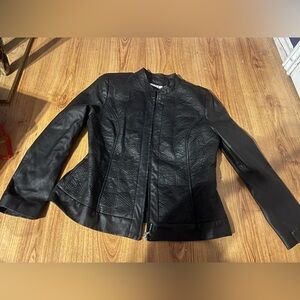 Tanjay petite black faux quilted leather jacket for women, size medium-large